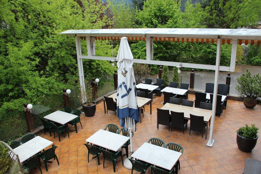 Hotel Tyrolis Zirl Exterior photo